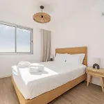 Atlantic Pearl Pool & Ocean View One Bedroom *