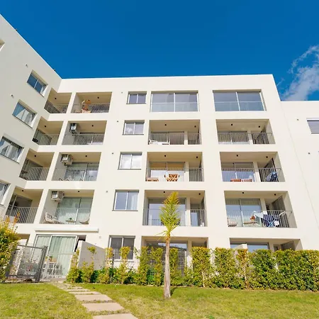 Atlantic Pearl Pool & Ocean View One Bedroom *