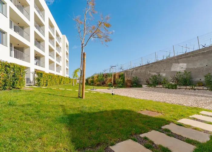 Atlantic Pearl Pool & Ocean View One Bedroom * Camara de Lobos