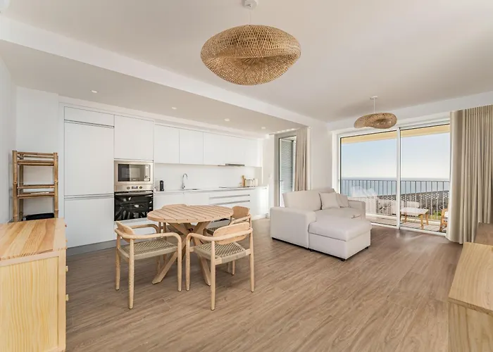 Atlantic Pearl Pool & Ocean View One Bedroom Apartment Camara de Lobos