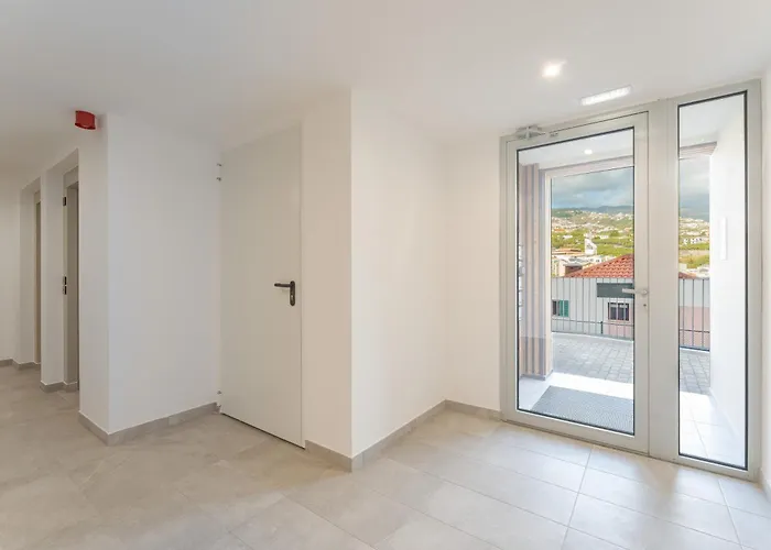 Atlantic Pearl Pool & Ocean View One Bedroom * Camara de Lobos